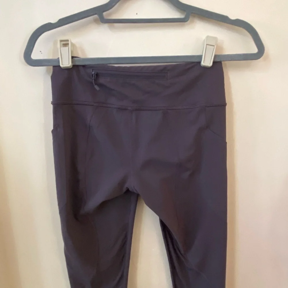 LULULEMON PACE RIVAL CROP 22” SIZE 4 PURPLE MOONPHASE LEGGINGS FULL ON LUXTREME